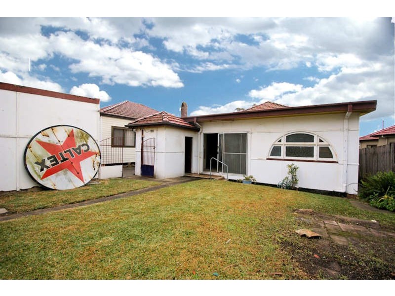 10 Linden Avenue, Punchbowl NSW 2196