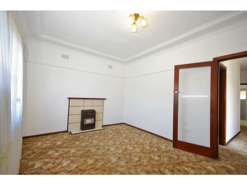 37 CHRISTIAN Road, Punchbowl NSW 2196