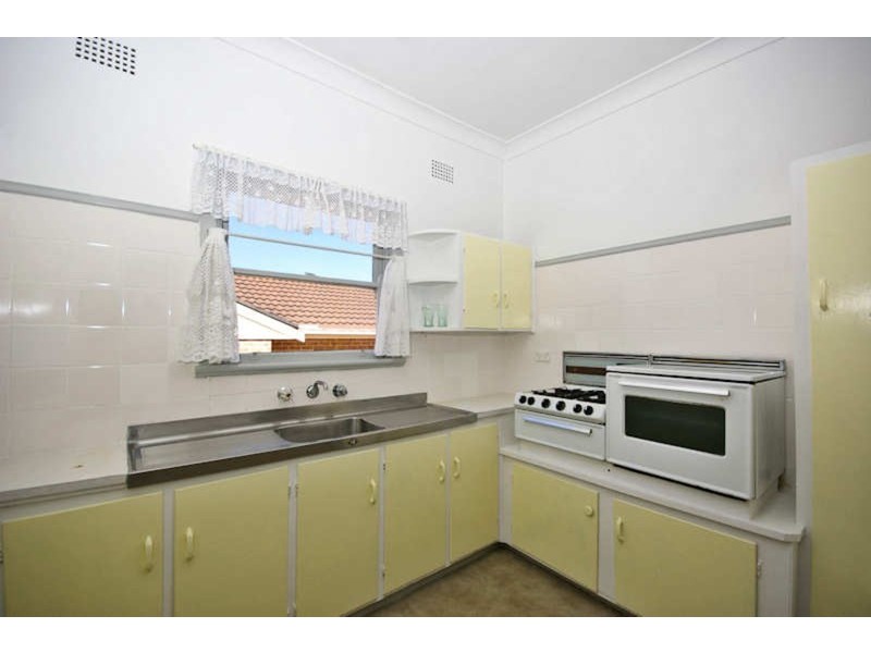 37 CHRISTIAN Road, Punchbowl NSW 2196