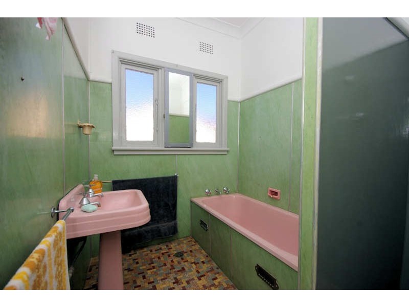 37 CHRISTIAN Road, Punchbowl NSW 2196