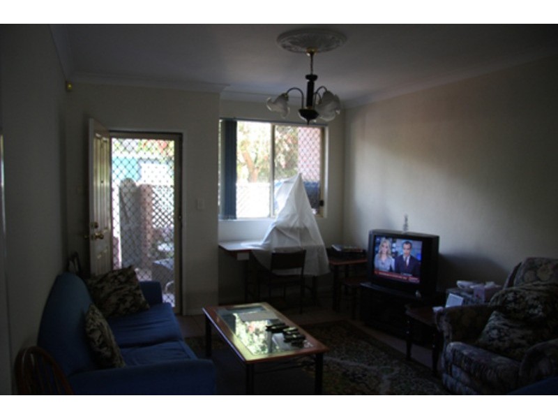4/2A CULLENS Road, Punchbowl NSW 2196
