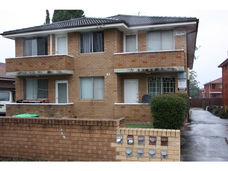 2/41 MATTHEWS Street, Punchbowl NSW 2196
