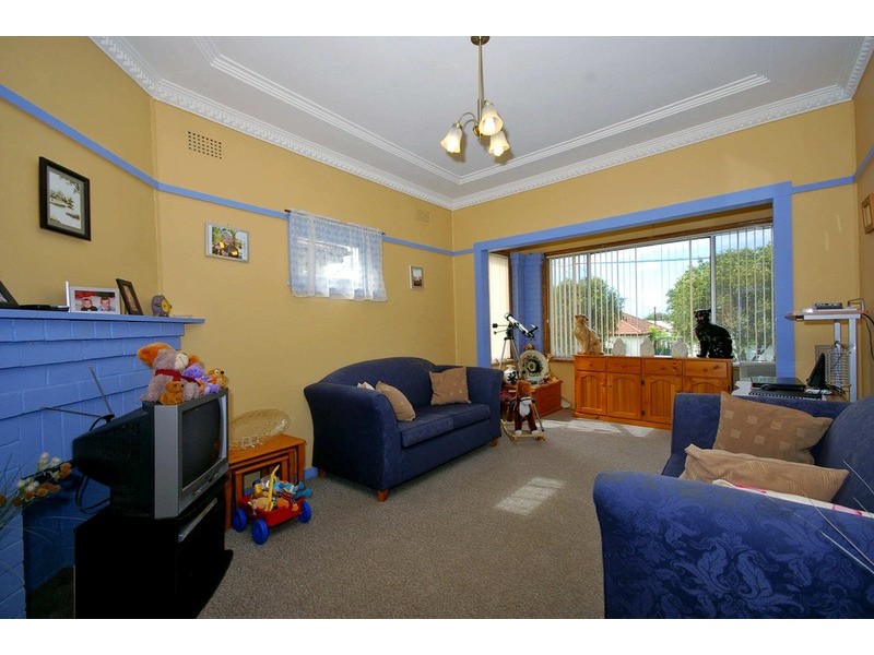 5 Parkland Avenue, Punchbowl NSW 2196