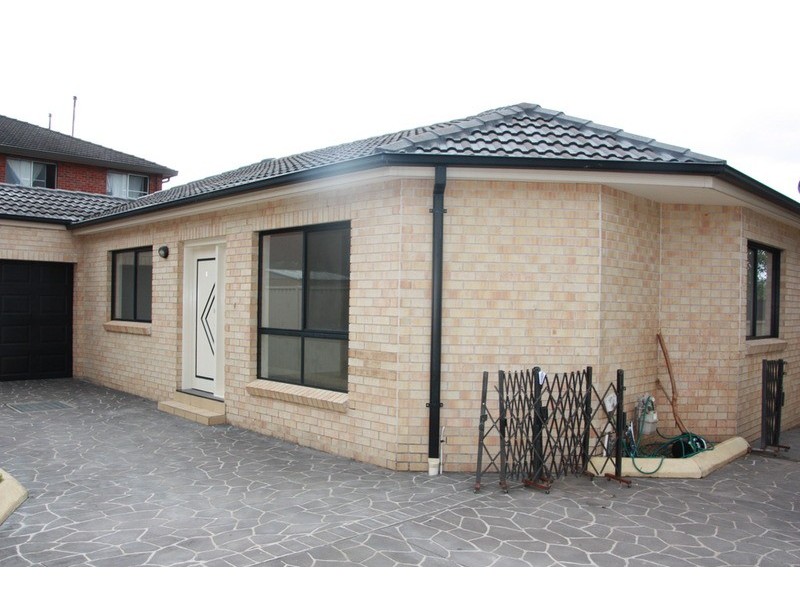 3/6 LANCELOT  Street, Punchbowl NSW 2196