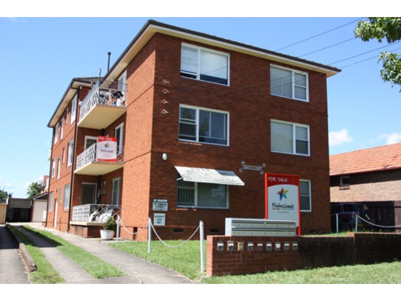 4/20 Broadway, Punchbowl NSW 2196