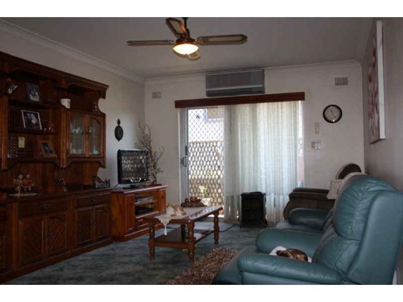 2/48 BROADWAY Street, Punchbowl NSW 2196