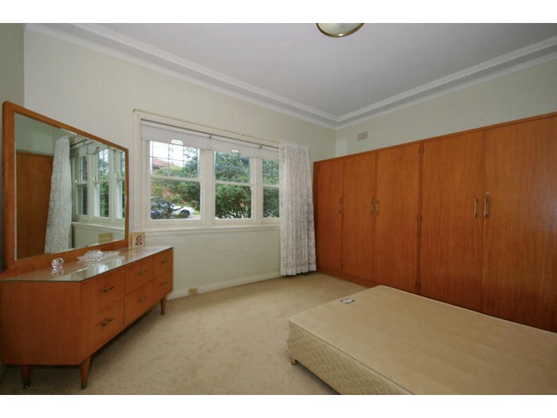 16 WARREN Parade, Punchbowl NSW 2196