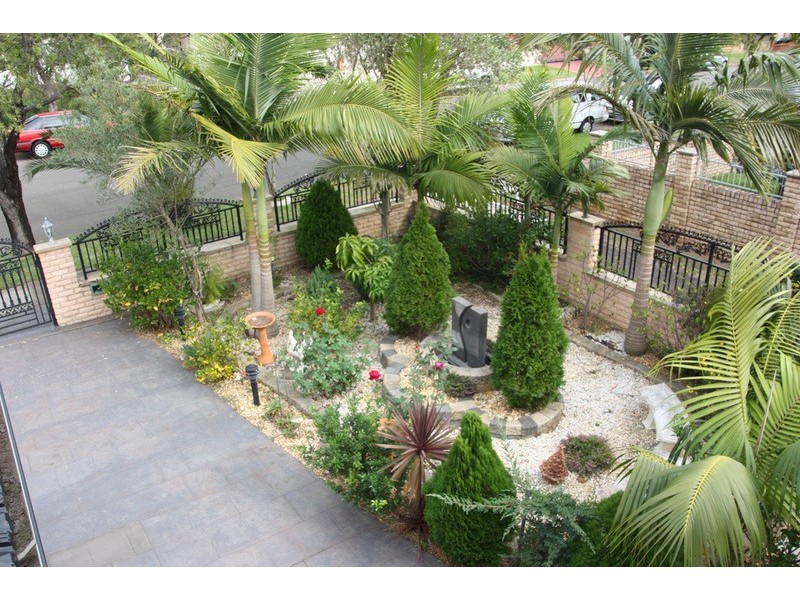 Greenacre NSW 2190