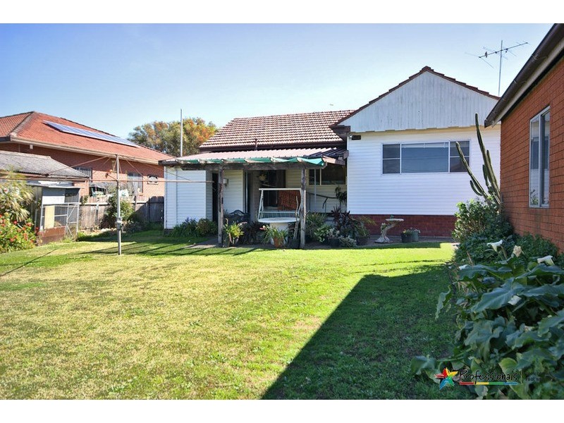 48 LANCASTER Avenue, Punchbowl NSW 2196