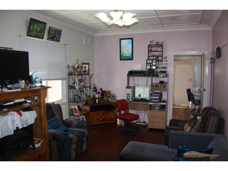 4 NORTHCOTE Street, Canterbury NSW 2193