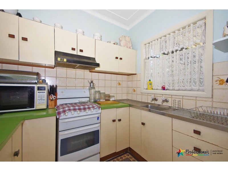 31 BONDS  Road, Punchbowl NSW 2196