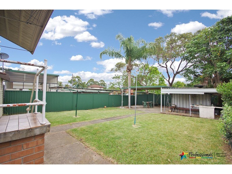 31 BONDS  Road, Punchbowl NSW 2196