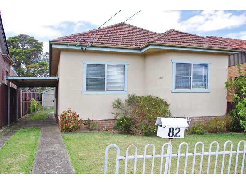 82 ROSSMORE Avenue, Punchbowl NSW 2196