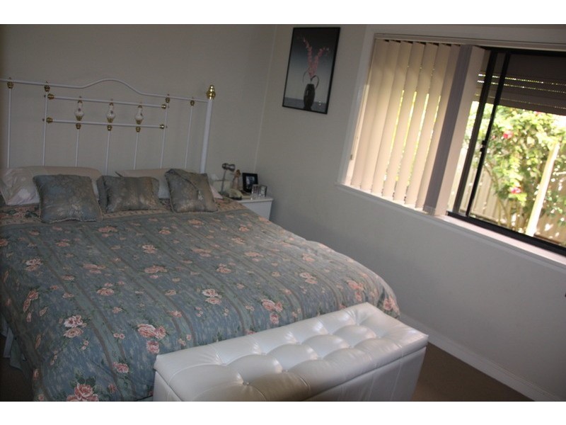 2/7 FARNHAM  Avenue, Roselands NSW 2196