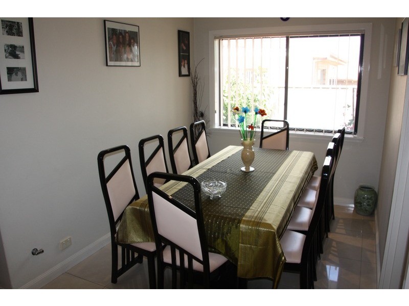 2/7 FARNHAM  Avenue, Roselands NSW 2196