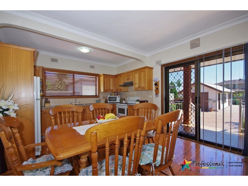 9 DAPHNE Avenue, Bankstown NSW 2200