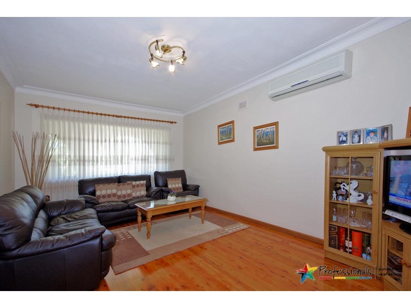 9 DAPHNE Avenue, Bankstown NSW 2200