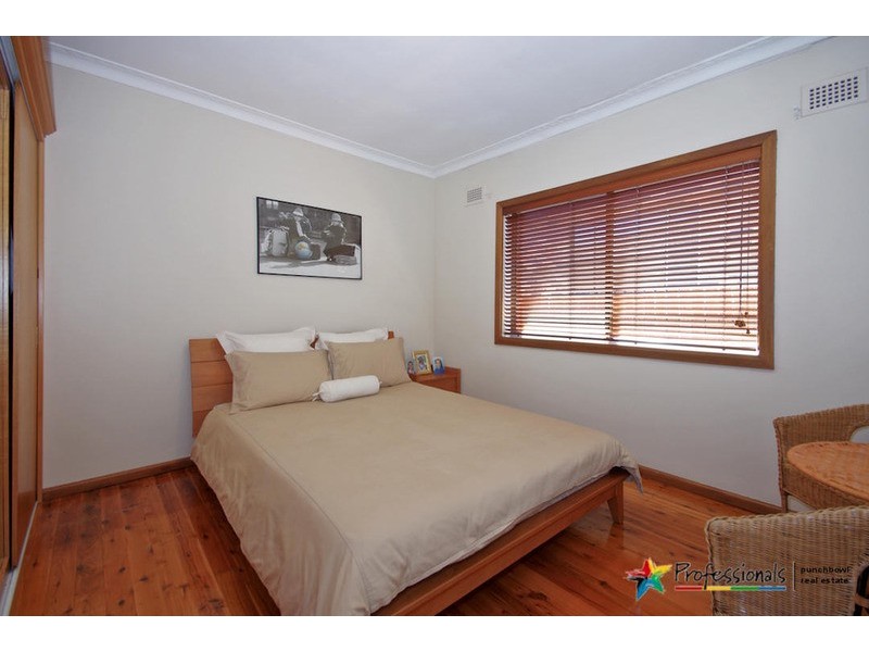 9 DAPHNE Avenue, Bankstown NSW 2200