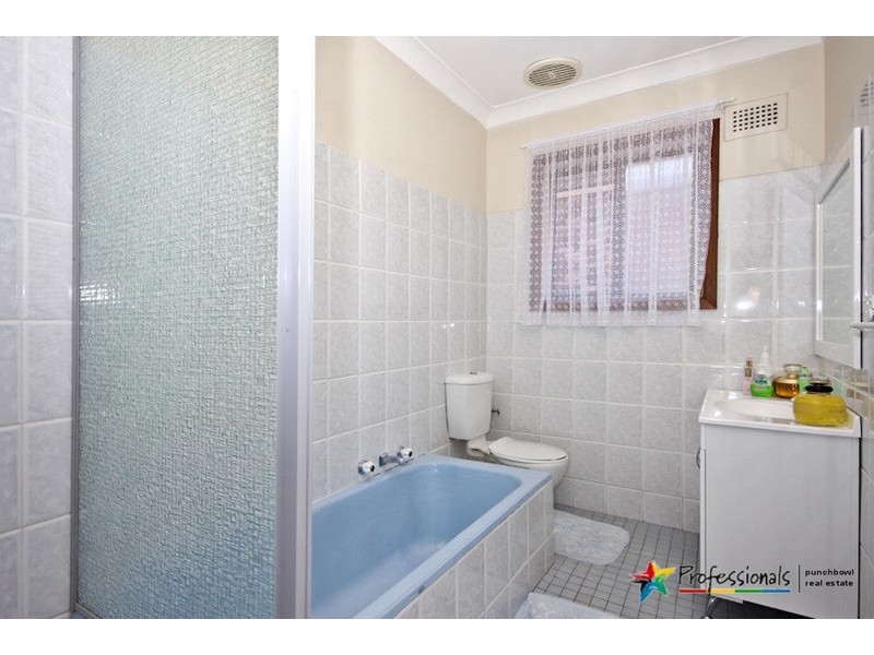 9 DAPHNE Avenue, Bankstown NSW 2200