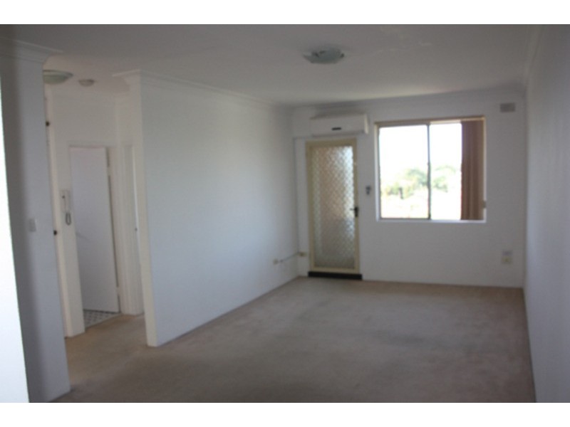 9/7 PHILLIP Street, Roselands NSW 2196