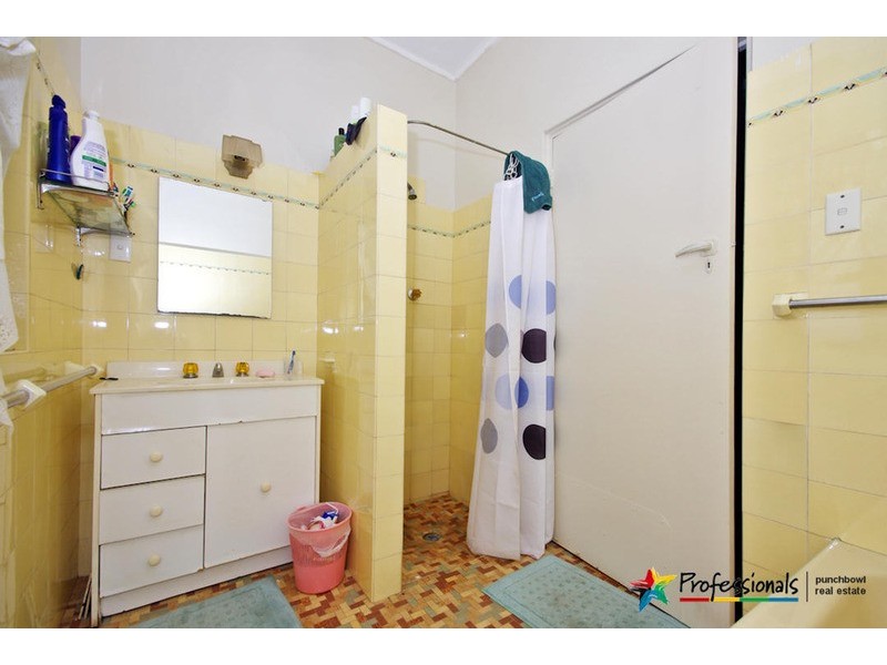 7 LINDEN Avenue, Punchbowl NSW 2196