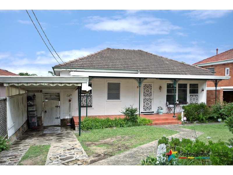 8 LORNA Avenue, Blakehurst NSW 2221