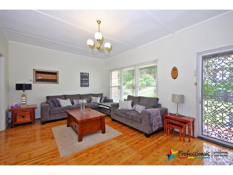 8 LORNA Avenue, Blakehurst NSW 2221