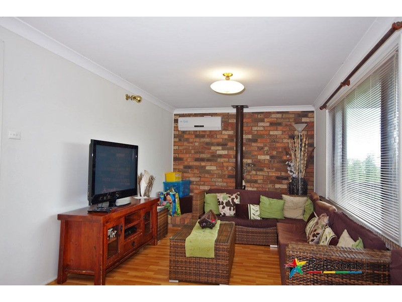 8 LORNA Avenue, Blakehurst NSW 2221