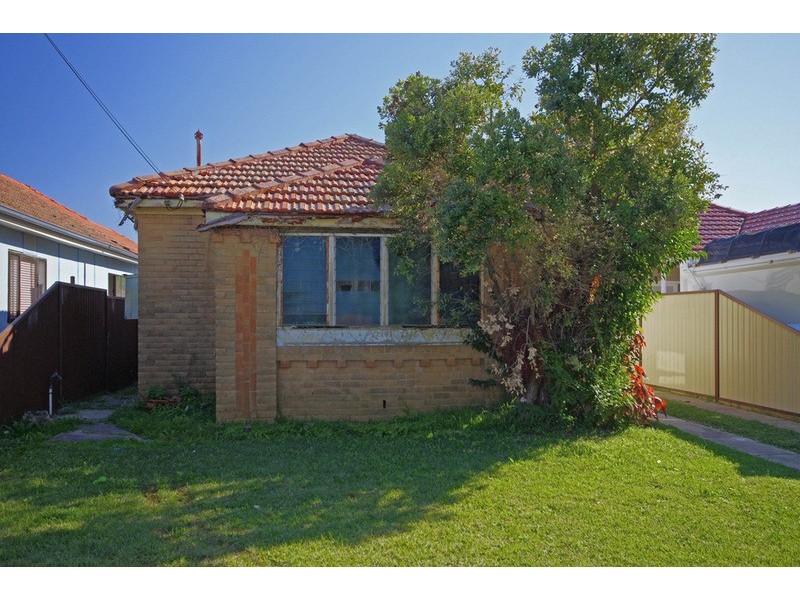 13 ROBINSON Street, Wiley Park NSW 2195