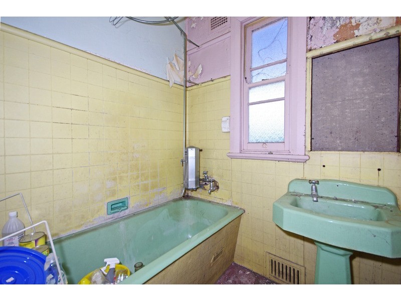 13 ROBINSON Street, Wiley Park NSW 2195