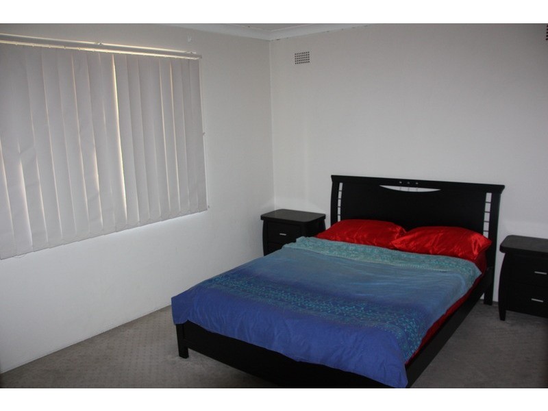 8/66 denman  Avenue, Wiley Park NSW 2195