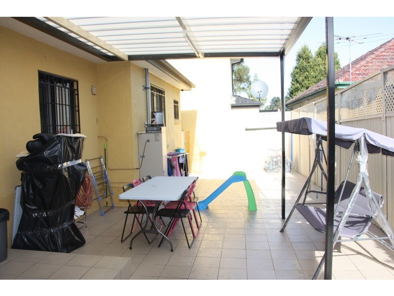 2/57 scott Street, Punchbowl NSW 2196