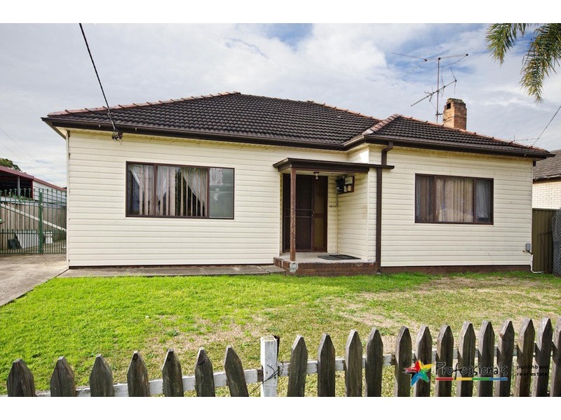 16 COLUMBINE  Avenue, Bankstown NSW 2200