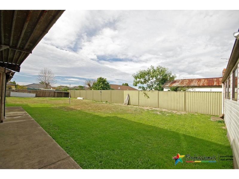 16 COLUMBINE  Avenue, Bankstown NSW 2200