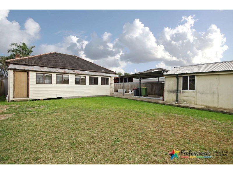 16 COLUMBINE  Avenue, Bankstown NSW 2200