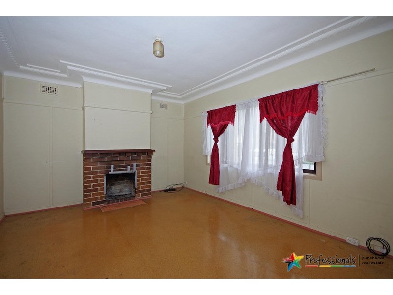 16 COLUMBINE  Avenue, Bankstown NSW 2200