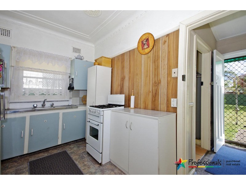 139 BELMORE ROAD NORTH Road, Riverwood NSW 2210