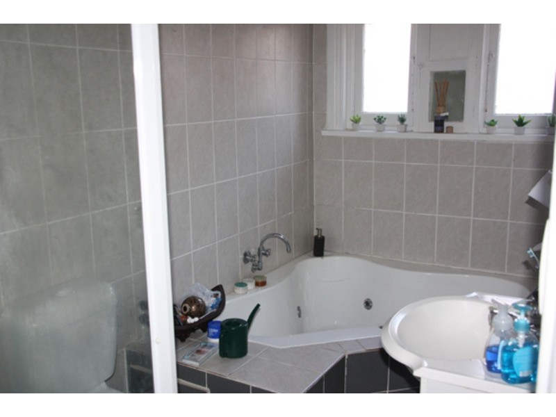 25 VICTORIA  Road, Punchbowl NSW 2196