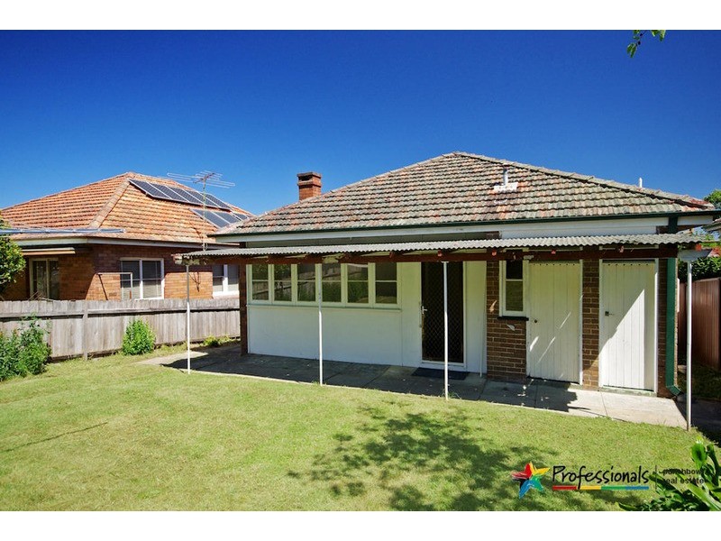 15 MOUNT LEWIS Avenue, Punchbowl NSW 2196