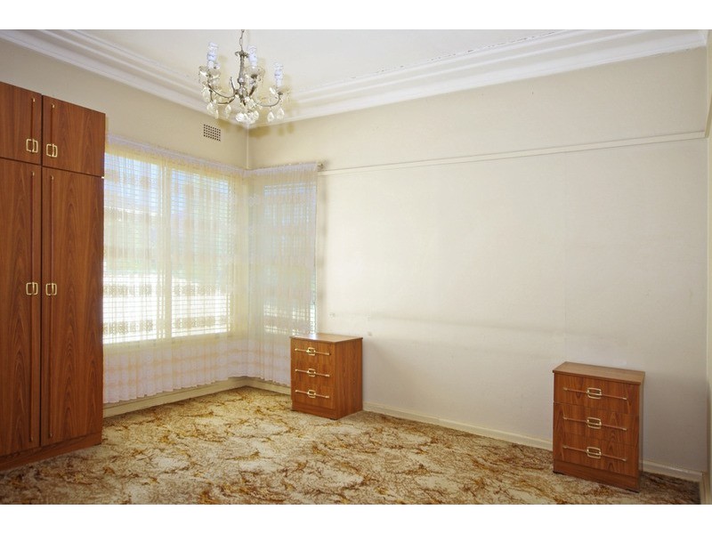 4 WERONA  Avenue, Punchbowl NSW 2196