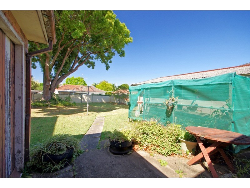 4 WERONA  Avenue, Punchbowl NSW 2196