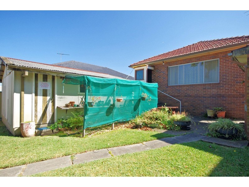 4 WERONA  Avenue, Punchbowl NSW 2196