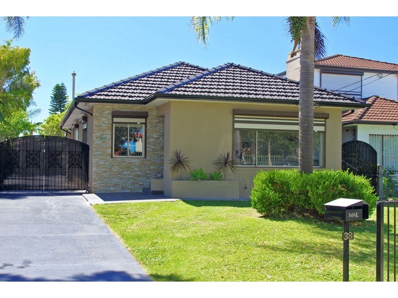 38 Moxon  Road, Punchbowl NSW 2196