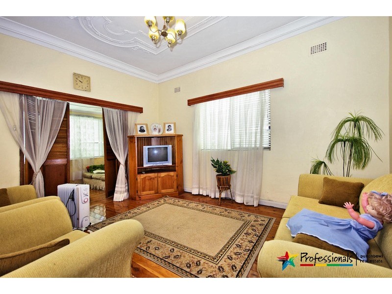 4 HENRY  Street, Punchbowl NSW 2196