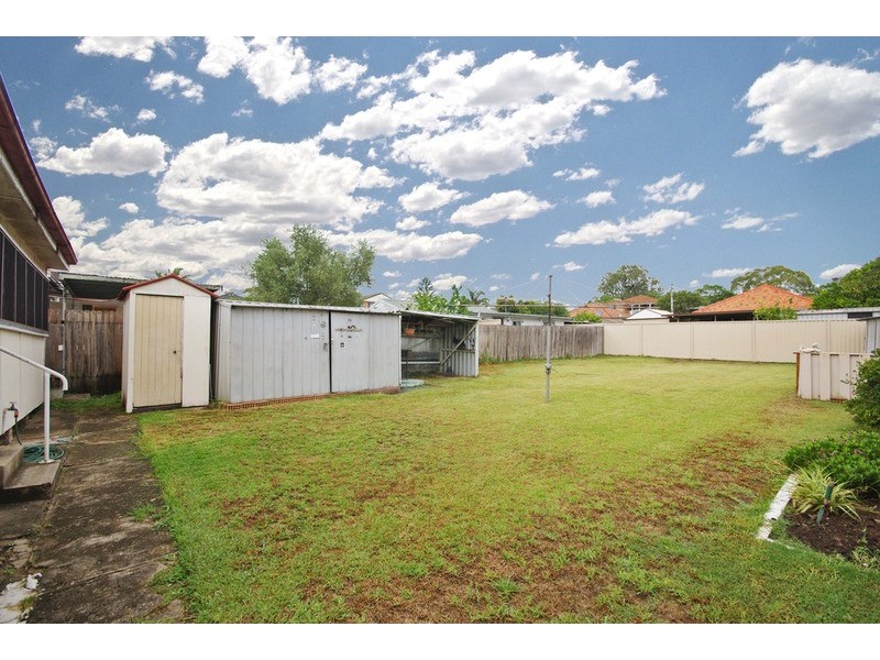 13 FAIRVIEW Avenue, Roselands NSW 2196