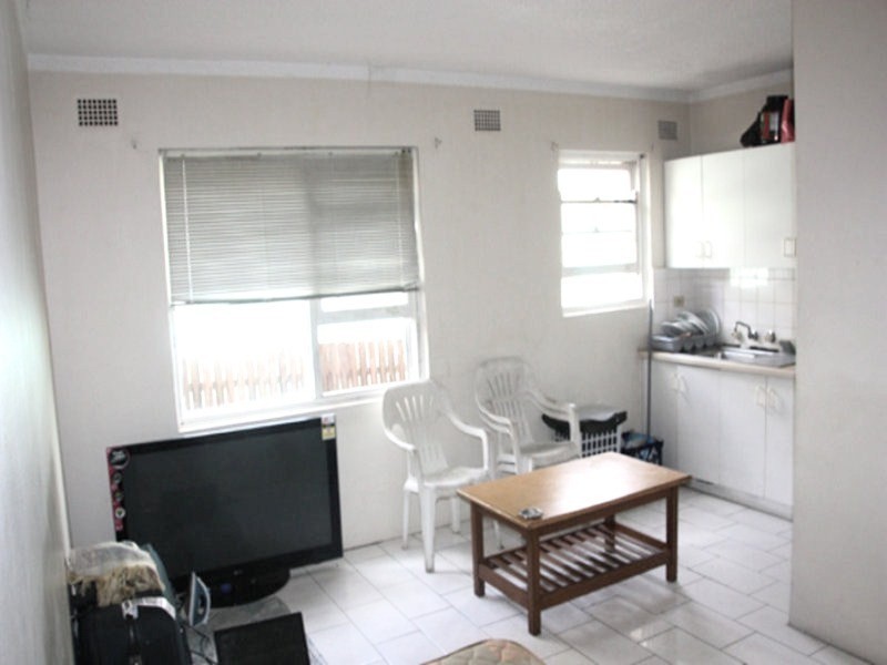 2/11 FERGUSON  Avenue, Wiley Park NSW 2195