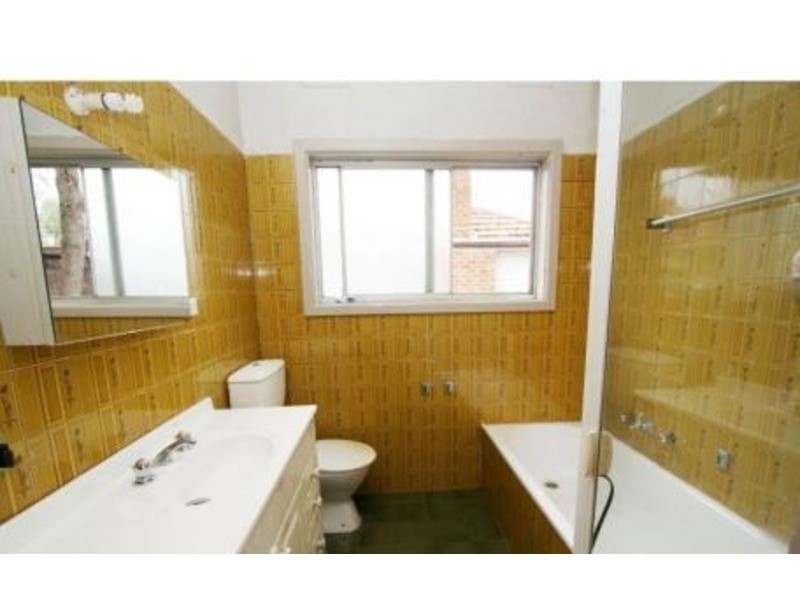 32 LEONARD  Street, Bankstown NSW 2200