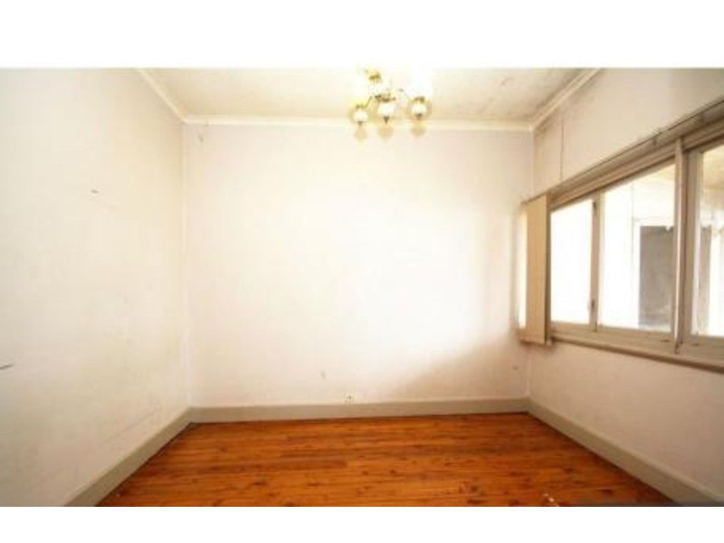 32 LEONARD  Street, Bankstown NSW 2200