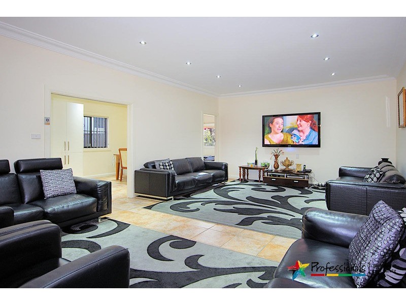 14 BOUVARDIA  Street, Punchbowl NSW 2196