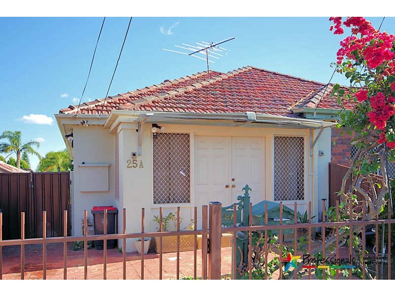 25A VICTORIA  Road, Punchbowl NSW 2196